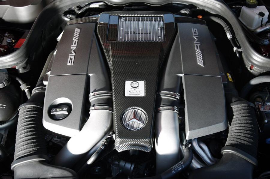  Mercedes-Benz E63 AMG 2012 года  (фото 18 из 30)